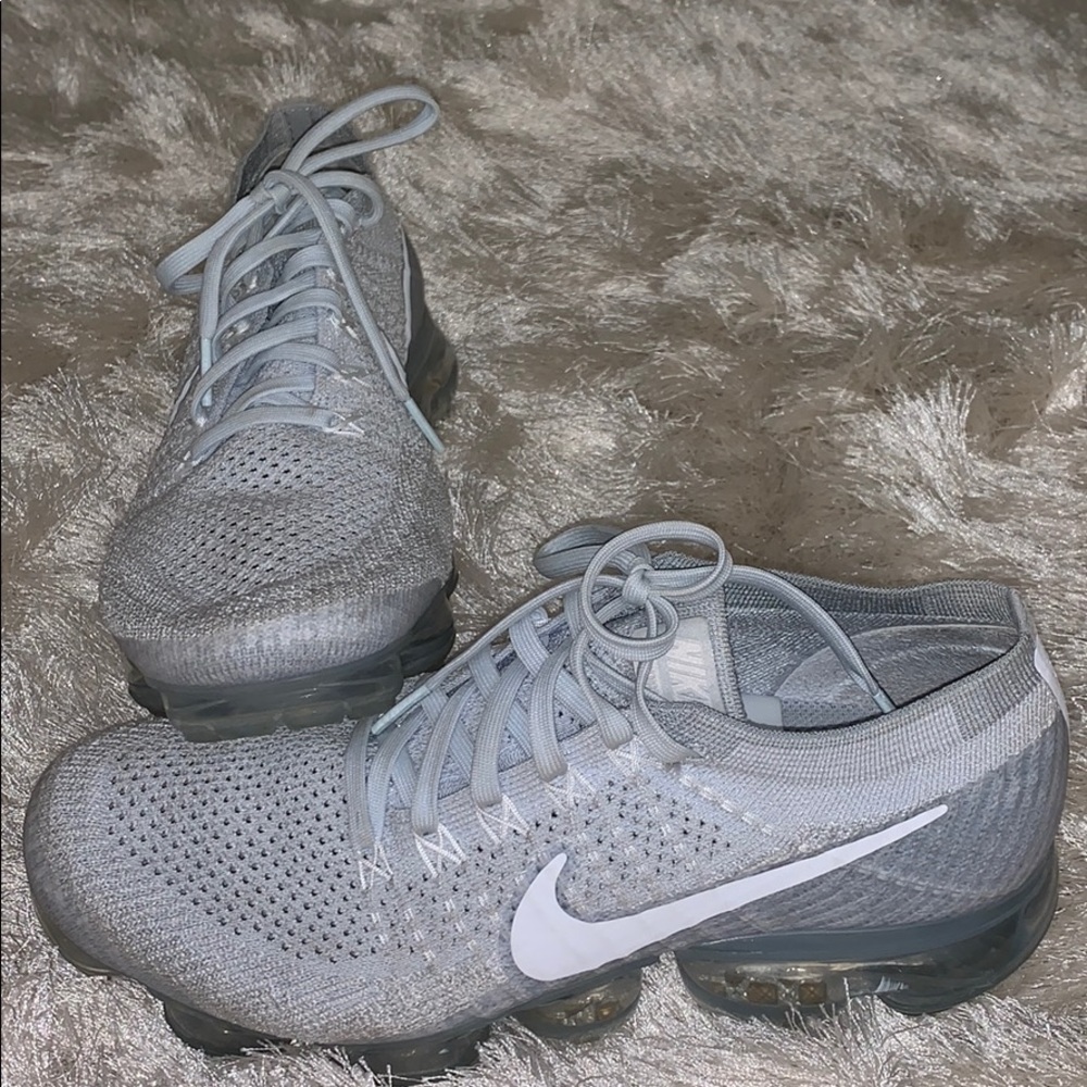 Women’s Vapor Max Tennis Shoes